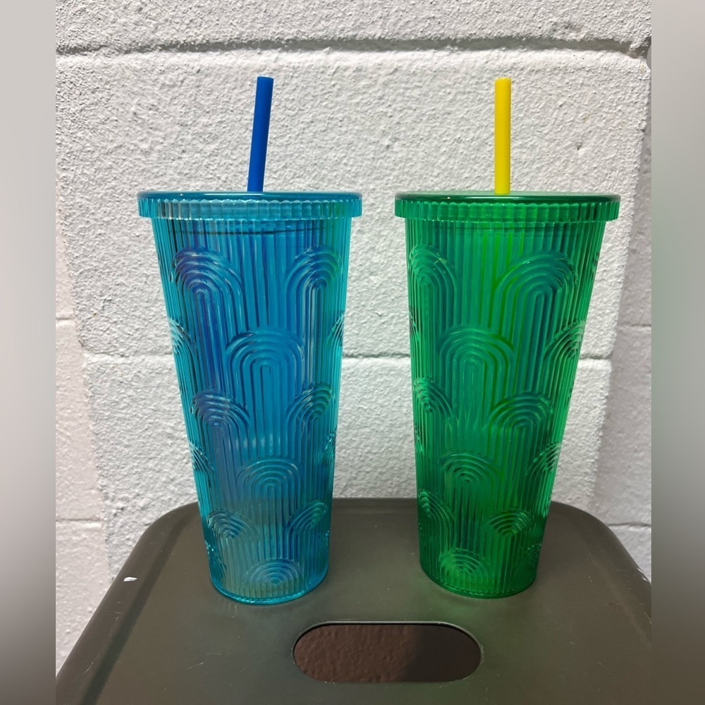 Colorful Textured Tumblers with Straws - Picture 1 of 3